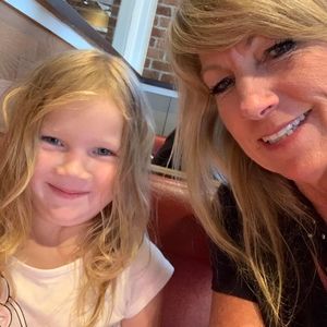 Meet your Posher, Deborah